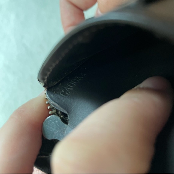 SOLD- Louis Vuitton Zippy Compact - Picture 9 of 12